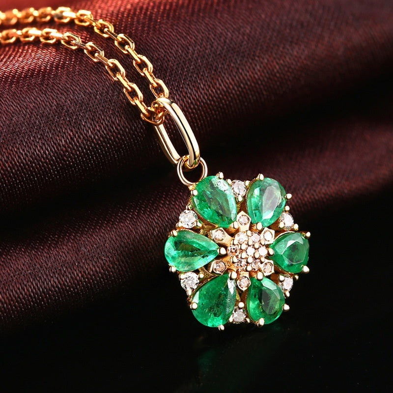 "Zahra" Necklace – Emerald Bloom by Zaaynaa
