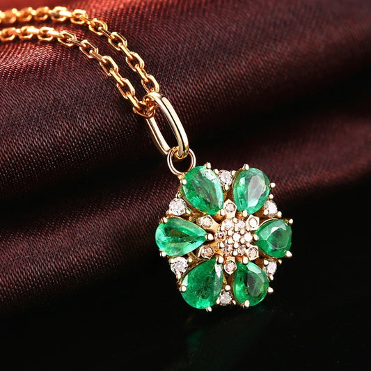 "Zahra" Necklace – Emerald Bloom by Zaaynaa